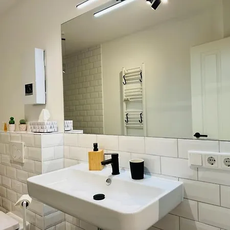 Klassen - Designer Fuer 6 - Zentral - 2x Kingsize Apartment *